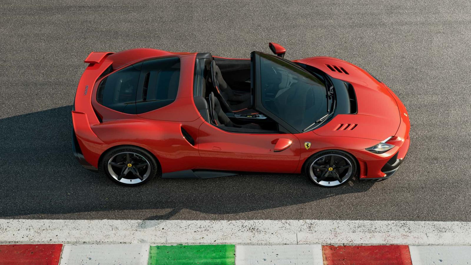 Ντεμπούτο για την σκληροπυρηνική Ferrari 296 Speciale με 880 άλογα